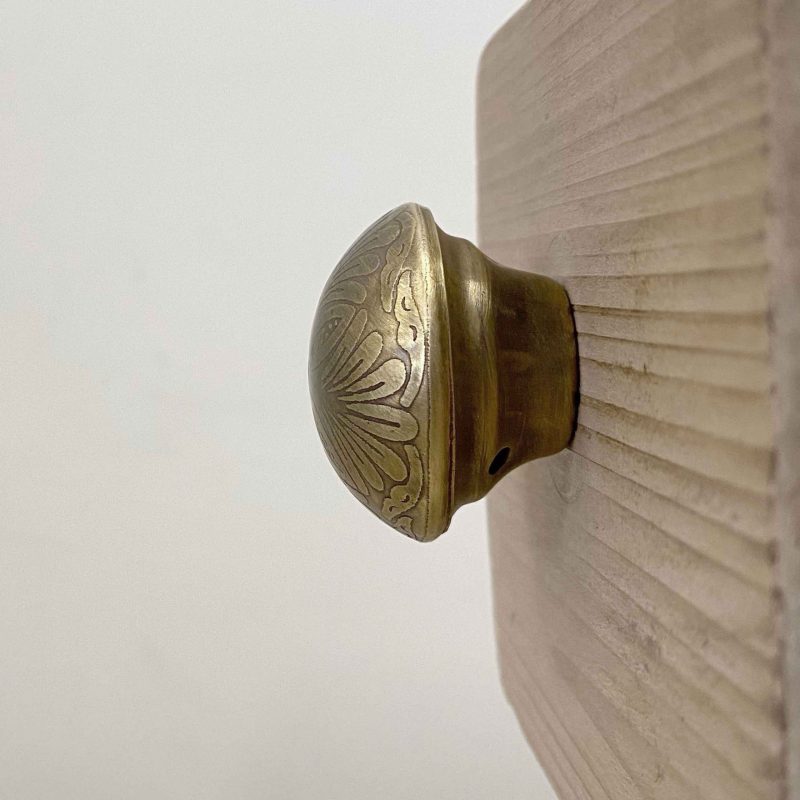 DC1404-KNOB-BRASS-FLOWER-2